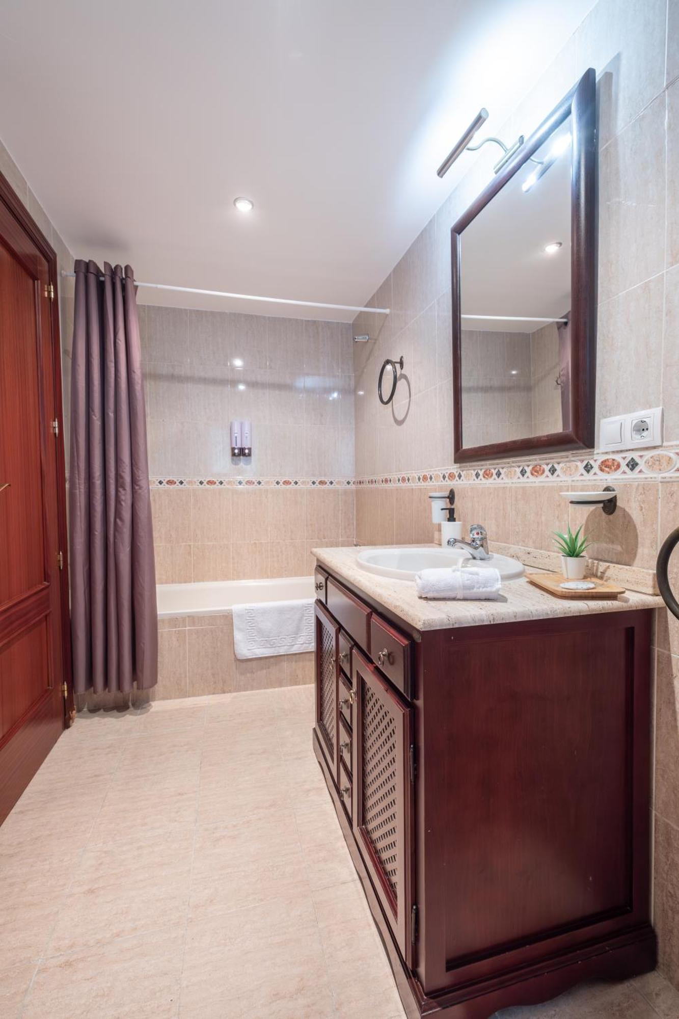 Apartamento Centrico Rincon De Ensueno Parking Gratis Jaén Esterno foto